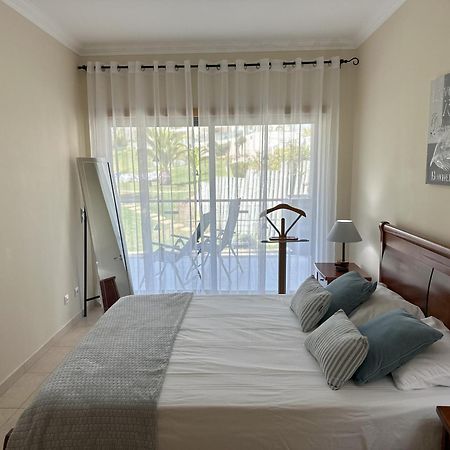Charmant Appartement A 1Km De La Plage, Avec Piscine A Albufeira Eksteriør billede